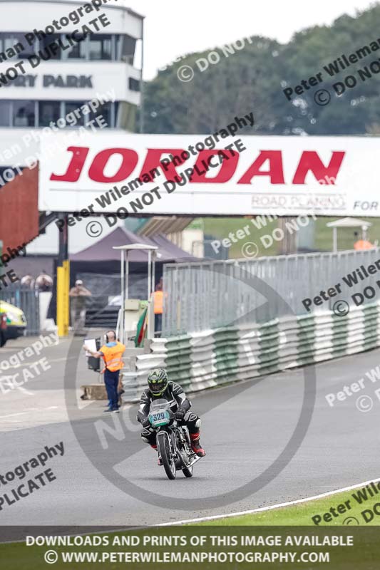 Vintage motorcycle club;eventdigitalimages;mallory park;mallory park trackday photographs;no limits trackdays;peter wileman photography;trackday digital images;trackday photos;vmcc festival 1000 bikes photographs